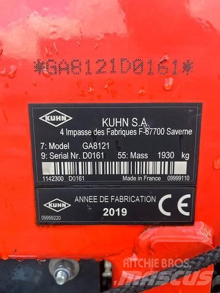 Kuhn GA8121 ウィンドローア/レーキ