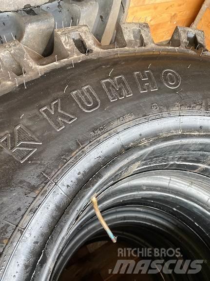 Kumho 10.00-20 タイヤ、ホイル、リム