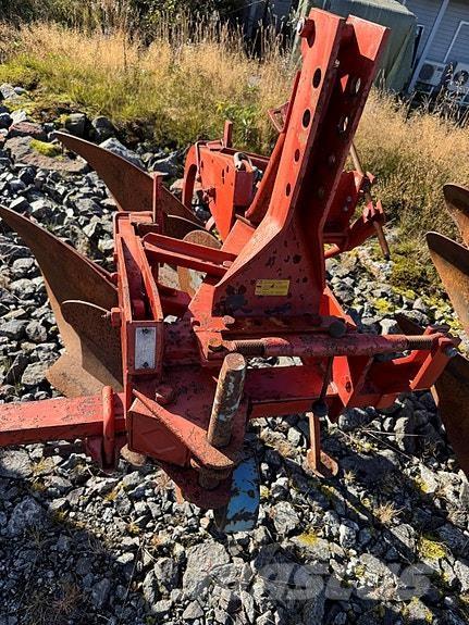 Kverneland 14 コンベンショナルプラウ