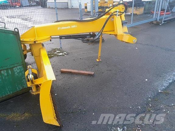 Lilleseth 300 その他道路と除雪の機械