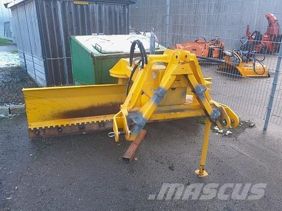 Lilleseth 300 その他道路と除雪の機械