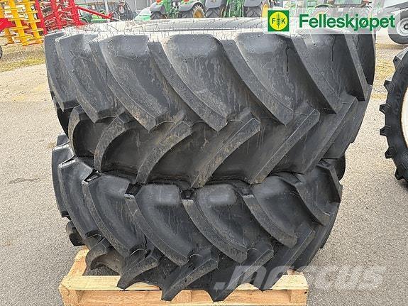 Mitas dekk トラクター