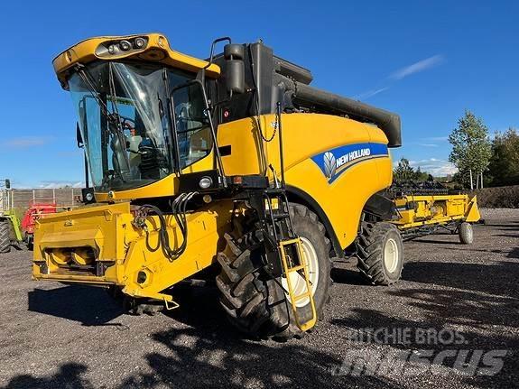 New Holland CX5080 コンバイン