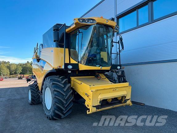 New Holland CX5080 コンバイン