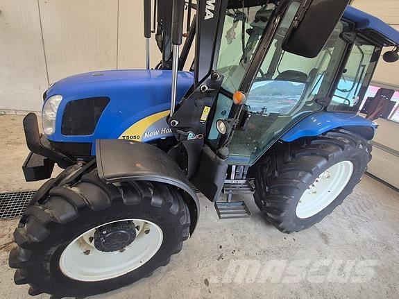 New Holland T5050 トラクター