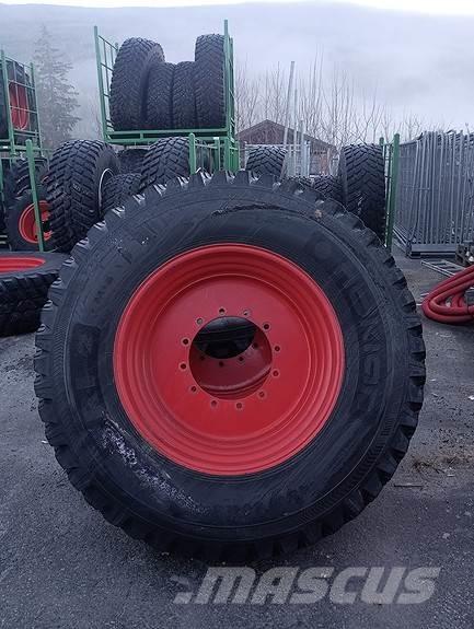 Nokian  タイヤ、ホイル、リム