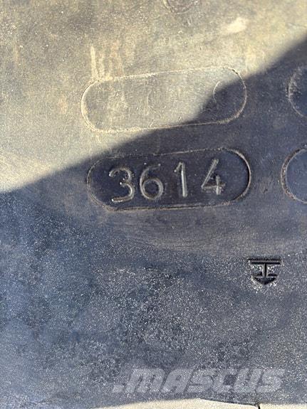 Nokian TRI 2 その他道路と除雪の機械