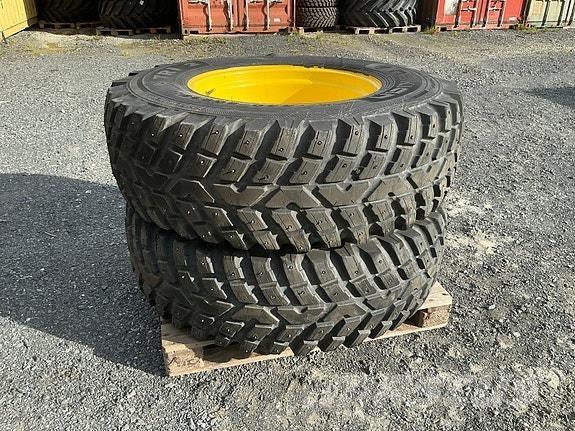 Nokian TRI 2 その他道路と除雪の機械