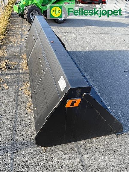 Quicke GM+ 240 農業機械 -　その他