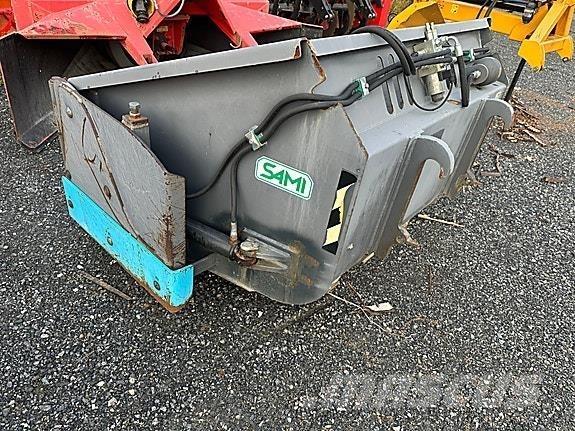 Sami 359.000.02 その他道路と除雪の機械