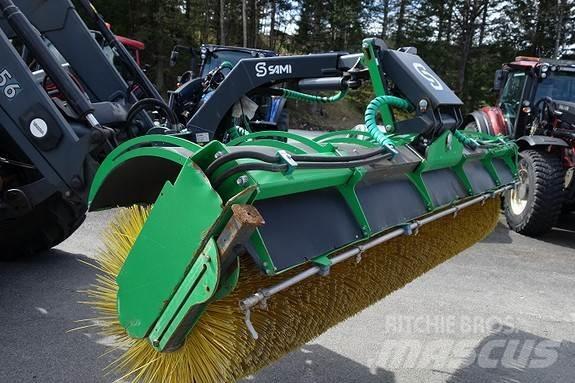 Sami HB-3000 その他道路と除雪の機械