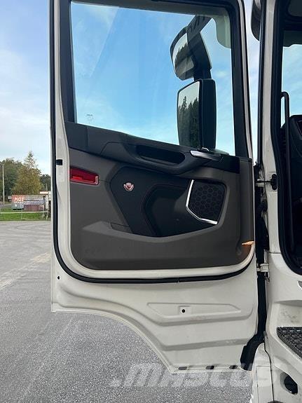 Scania R660 ボックスボディー、ウイング、箱車