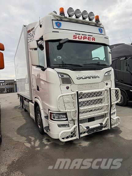 Scania S650B6X2NB ボックスボディー、ウイング、箱車