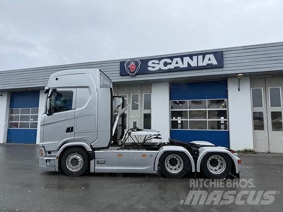 Scania S770 A6x4NB 中古トラクターヘッド | トレーラーヘッド
