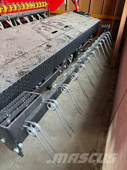 Simulta 3000ST ミネラル散布機