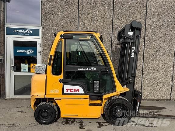 TCM FD25 ディーゼル・軽油