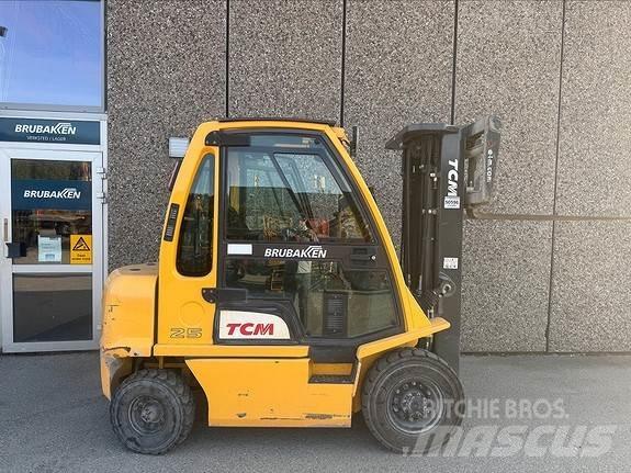 TCM FD25 ディーゼル・軽油