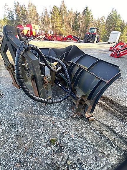 Tellefsdal 2700 V スノーブレードとプラウ