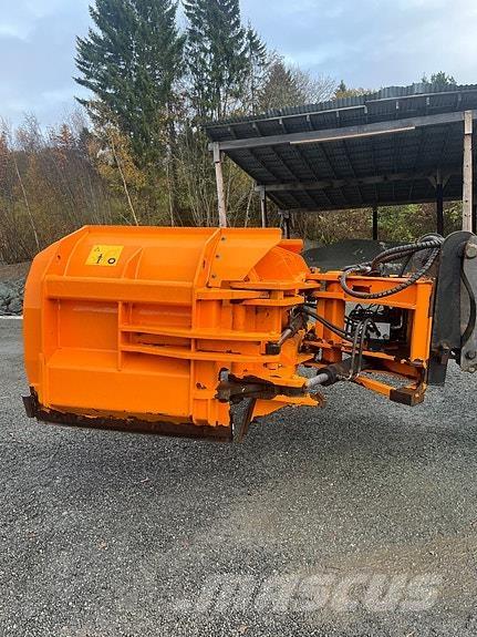 Tellefsdal 4600 H2 スノーブレードとプラウ