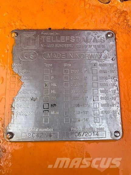 Tellefsdal 4600 H2 スノーブレードとプラウ