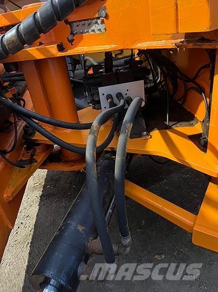 Tellefsdal H2 5200 スノーブレードとプラウ