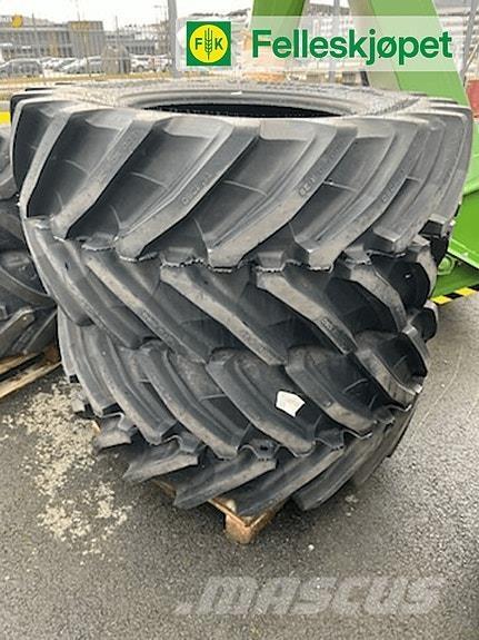 Trelleborg TM1060 トラクター