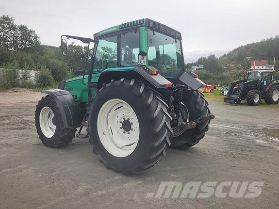 Valtra 6750-4 トラクター