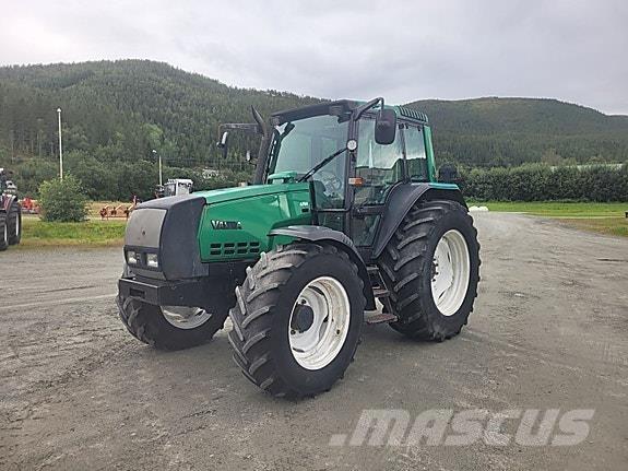 Valtra 6750-4 トラクター