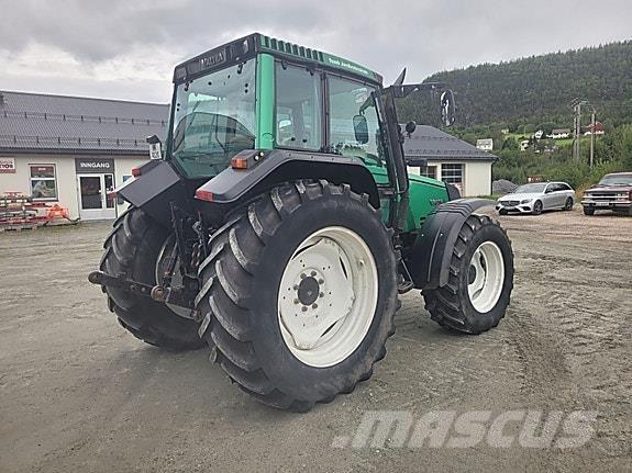 Valtra 6750-4 トラクター