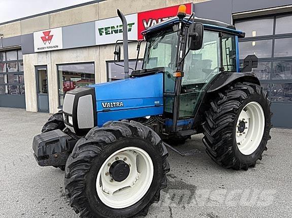 Valtra 900 TURBO トラクター
