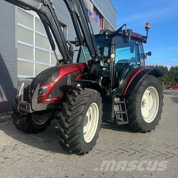 Valtra A115 トラクター