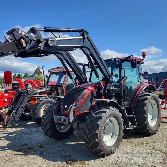 Valtra A134 トラクター