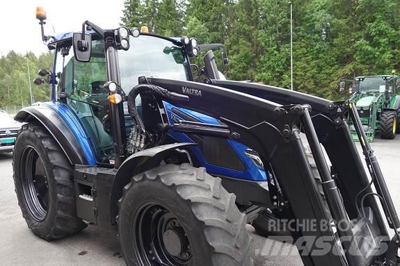 Valtra G125 Aktive トラクター