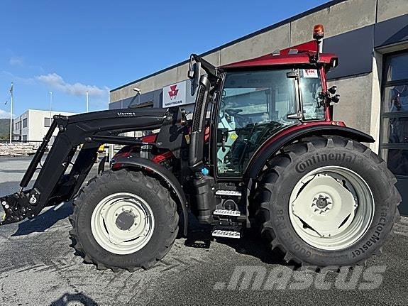Valtra G135 Versu トラクター
