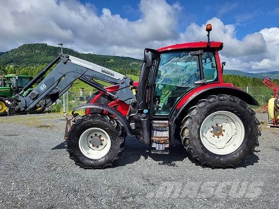 Valtra N 104 H5 トラクター