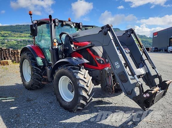 Valtra N 104 H5 トラクター
