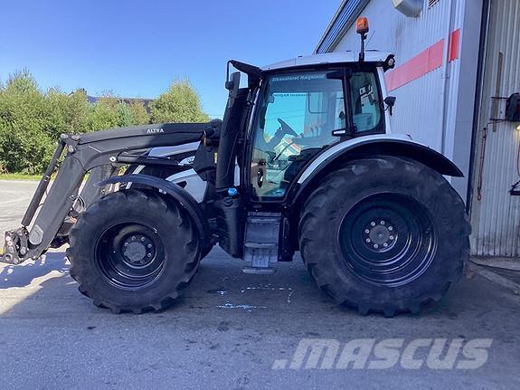 Valtra N 114E トラクター