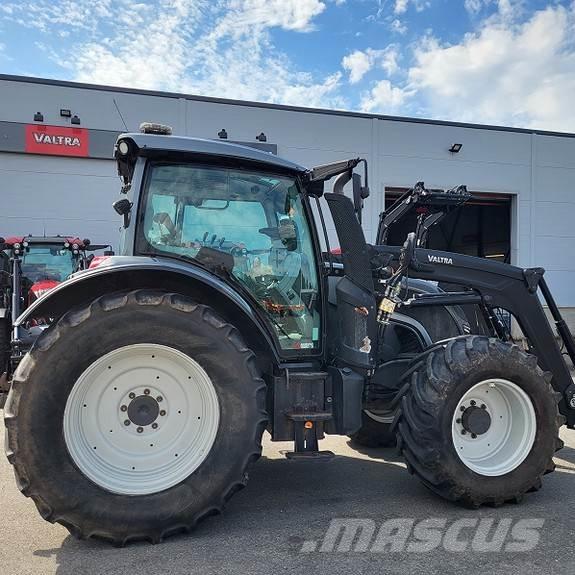 Valtra N104H5 トラクター