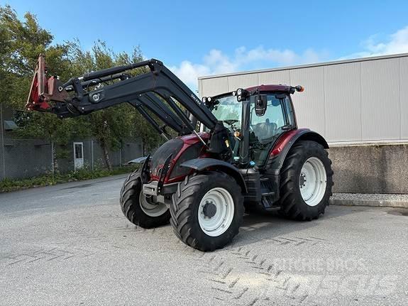 Valtra N114 トラクター
