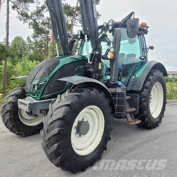 Valtra N114 トラクター