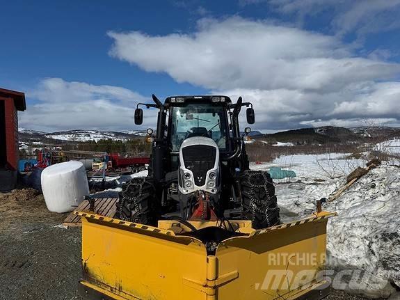 Valtra N123 トラクター