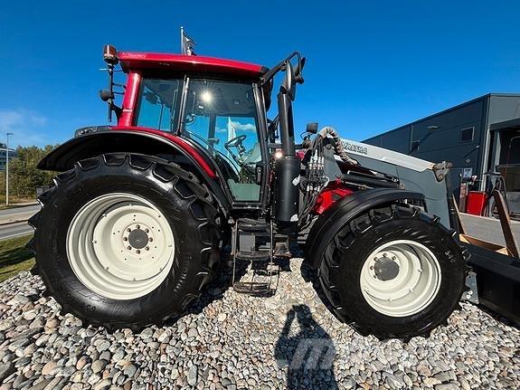 Valtra N123H トラクター