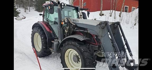 Valtra N134D トラクター
