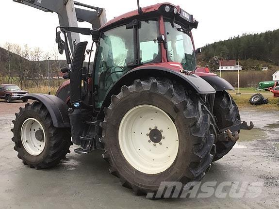 Valtra N154D トラクター
