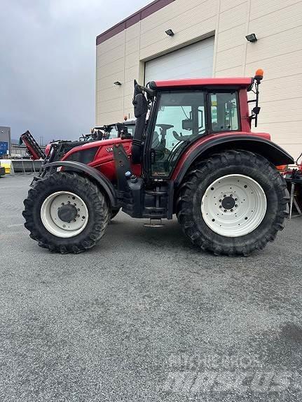 Valtra N163 Direct トラクター