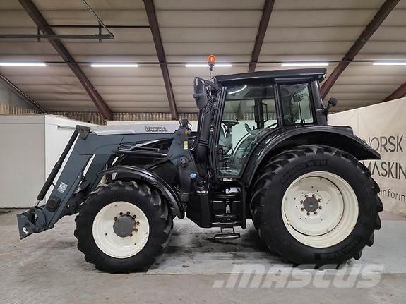 Valtra N163 Direct トラクター