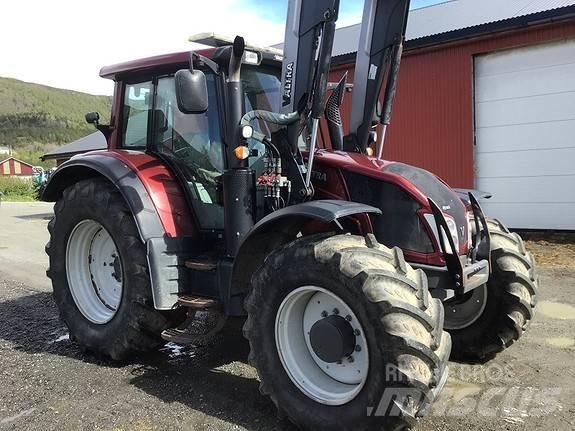 Valtra N163Direct トラクター