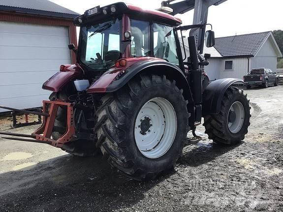 Valtra N163Direct トラクター