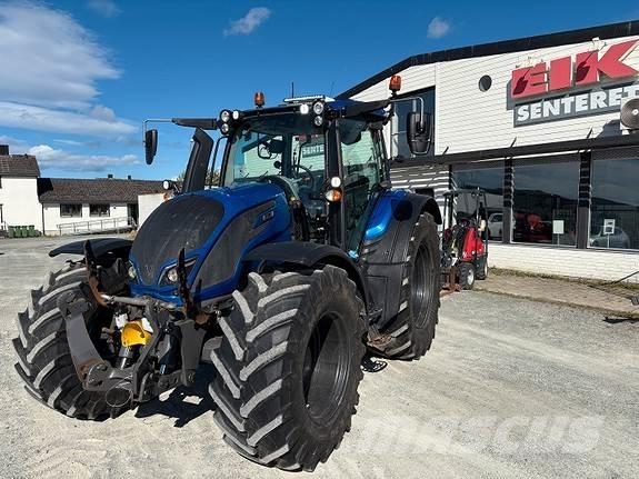 Valtra N174 Direct トラクター
