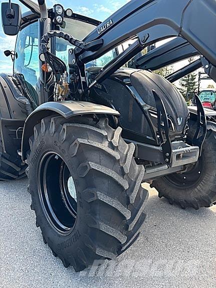 Valtra N174 Direct トラクター